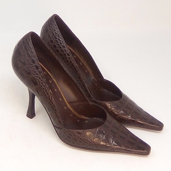 BCBGirls Shoes - 3/$25💦 sz 5.5 BCBGIRLS BROWN CROC PATTERN HEELS